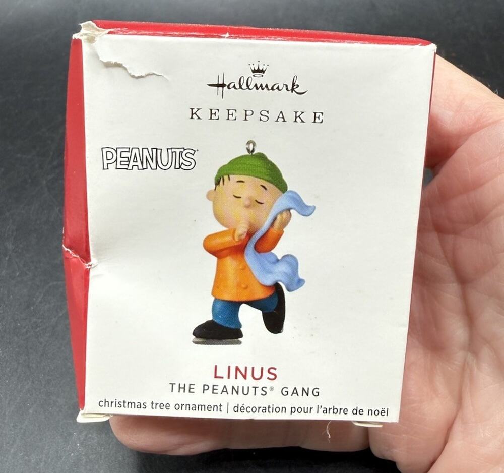 MINIATURE Hallmark Keepsake Peanuts Gang Linus Christmas Ornament -48D